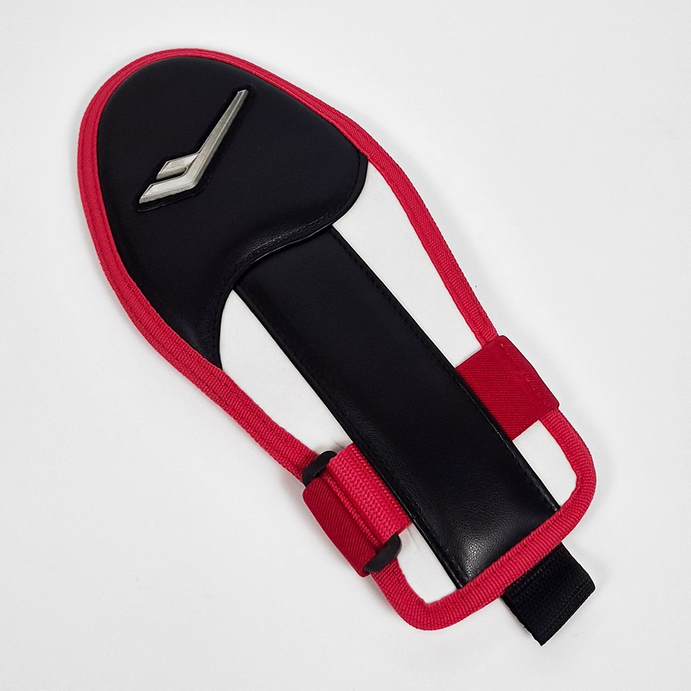 BLACK / RED